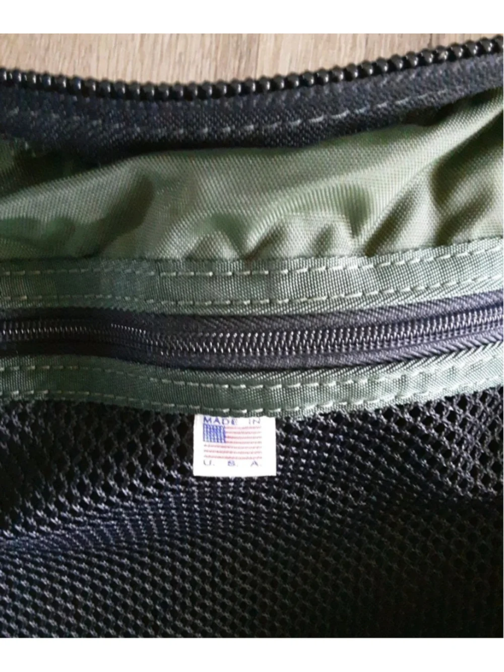 ORVIS BATTENKILL-Green Canvas/Leather Double Zip & Handle Clamshell Carryall-VTG